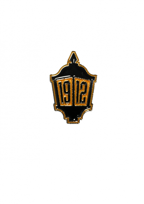 Lamppost Pin Badge